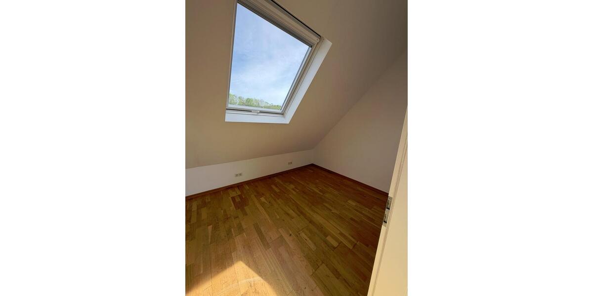 Dachgeschoßwohnung Gummersbach Berstig Süd - 2 Zimmer, 55 m&sup2;, 500&euro; | Angebot:26560257