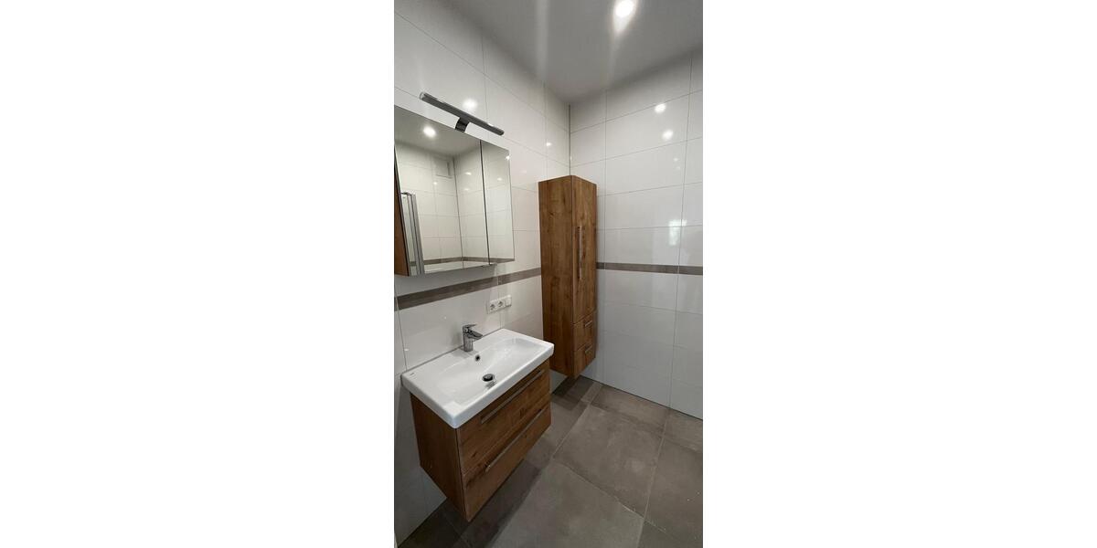Dachgeschoßwohnung Ruderting - 2 Zimmer, 69 m&sup2;, 690&euro; | Angebot:26660082