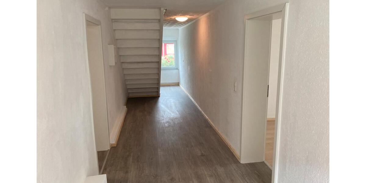 Einfamilienhaus Tittling - 5.5 Zimmer, 164 m&sup2;, 1.300&euro; | Angebot:24820200