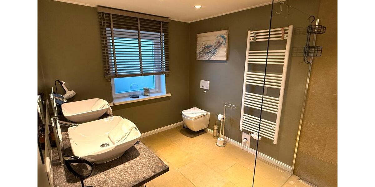 Erdgeschoßwohnung Sylt - 4 Zimmer, 200 m&sup2;, 3.500&euro; | Angebot:26322843