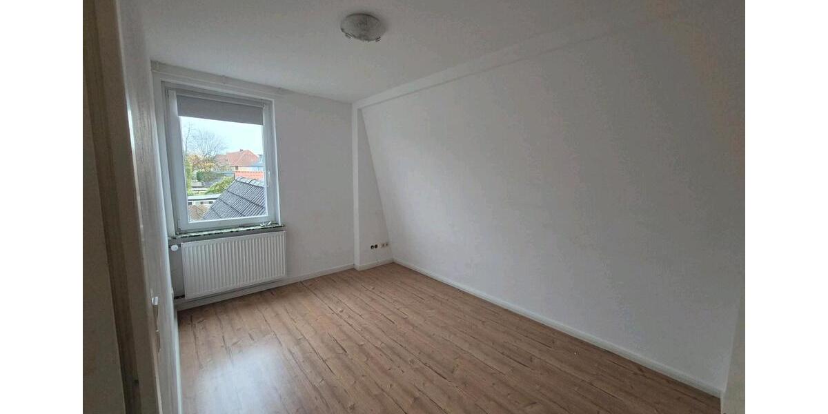 Etagenwohnung Husum - 4 Zimmer, 75 m&sup2;, 650&euro; | Angebot:26637404