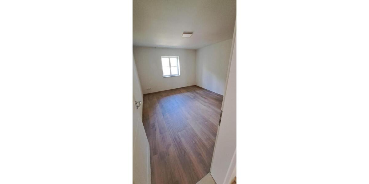 Etagenwohnung Breitenbrunn - 3 Zimmer, 102 m&sup2;, 1.100&euro; | Angebot:26586137