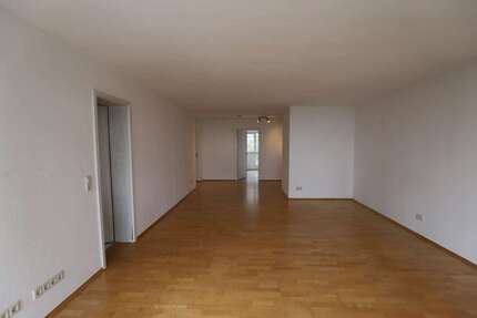 Wohnung Staufen im Breisgau - 3 Zimmer, 93 m&sup2;, 1.245&euro; | Angebot:25272687