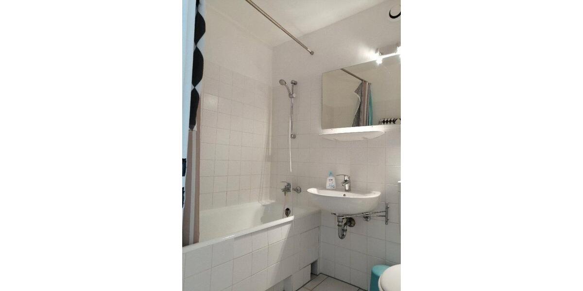 Etagenwohnung Berlin Charlottenburg-Wilmersdorf - 1 Zimmer, 38 m&sup2;, 720&euro; | Angebot:26702969