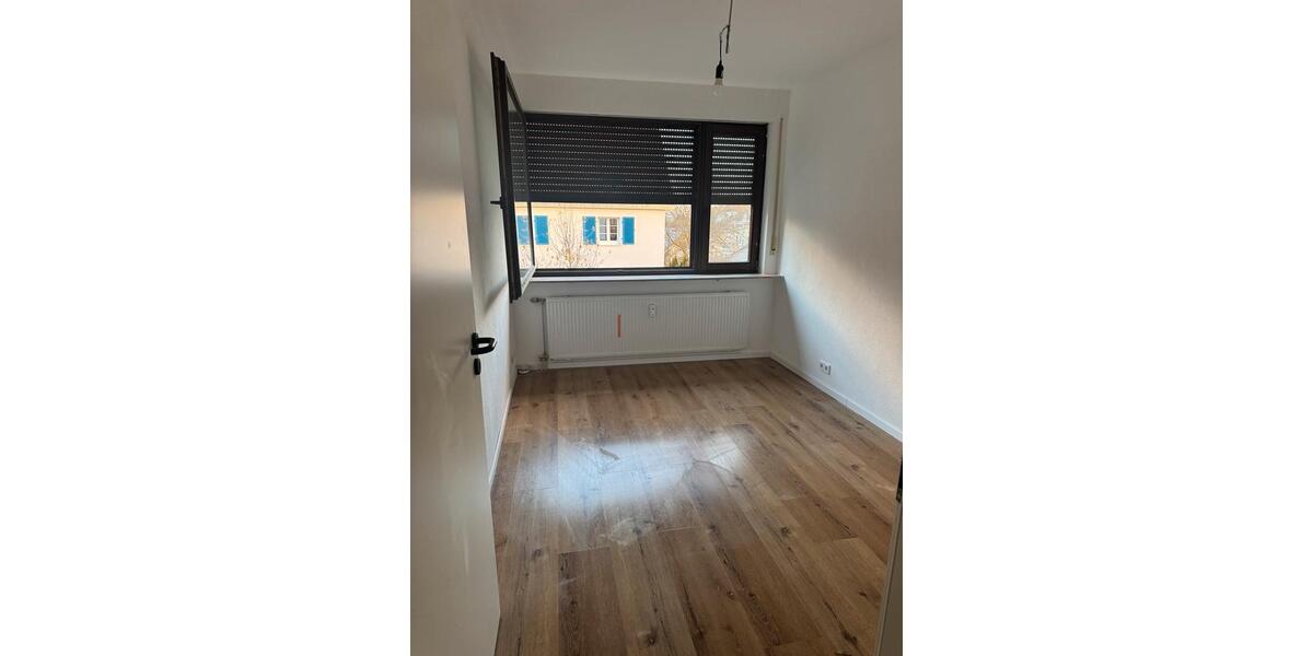 Erdgeschoßwohnung Grafenau - 4 Zimmer, 115 m&sup2;, 1.500&euro; | Angebot:24386431