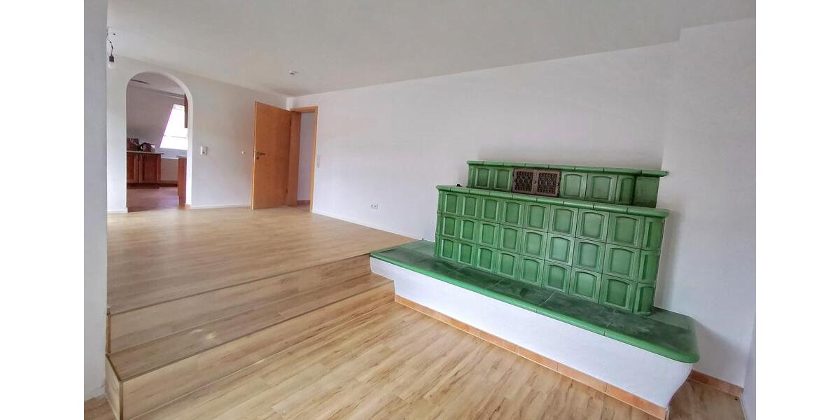 Dachgeschoßwohnung Hartheim am Rhein - 4 Zimmer, 132 m&sup2;, 1.520&euro; | Angebot:26624238
