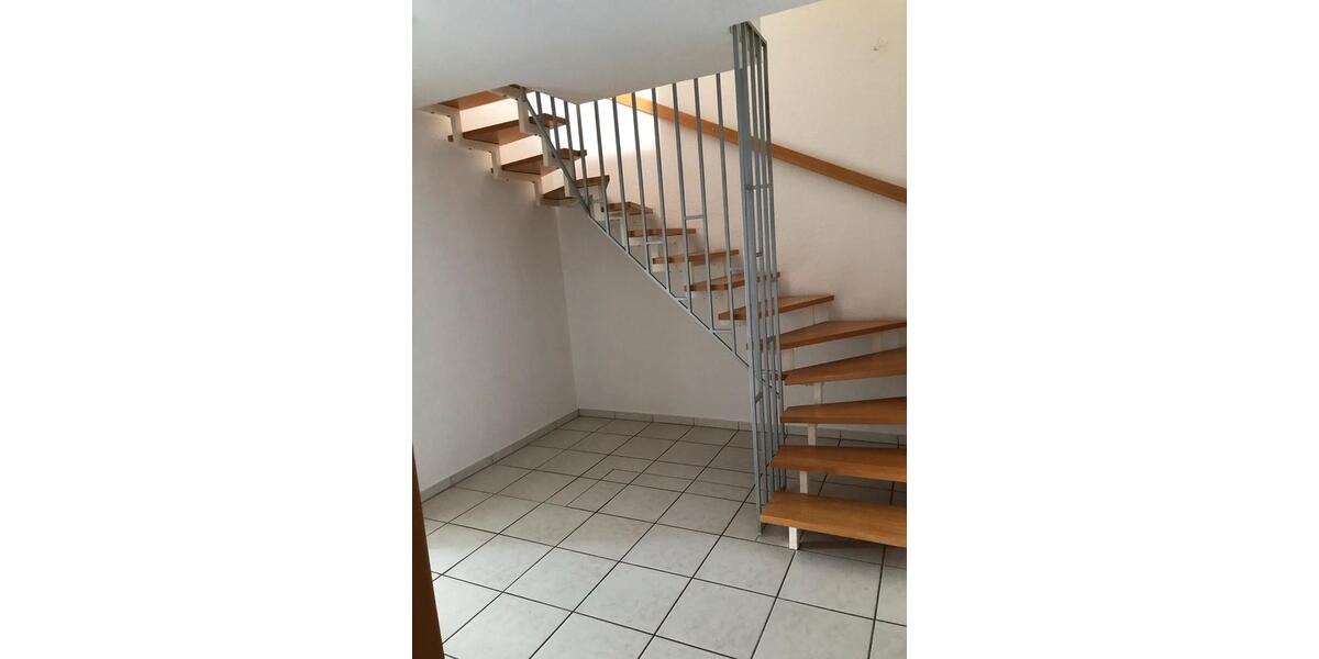 Doppelhaushälfte Wörrstadt - 4 Zimmer, 120 m&sup2;, 1.320&euro; | Angebot:26025473