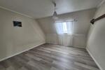 Dachgeschoßwohnung Lübbecke - 5 Zimmer, 190 m&sup2;, 950&euro; | Angebot:26232672