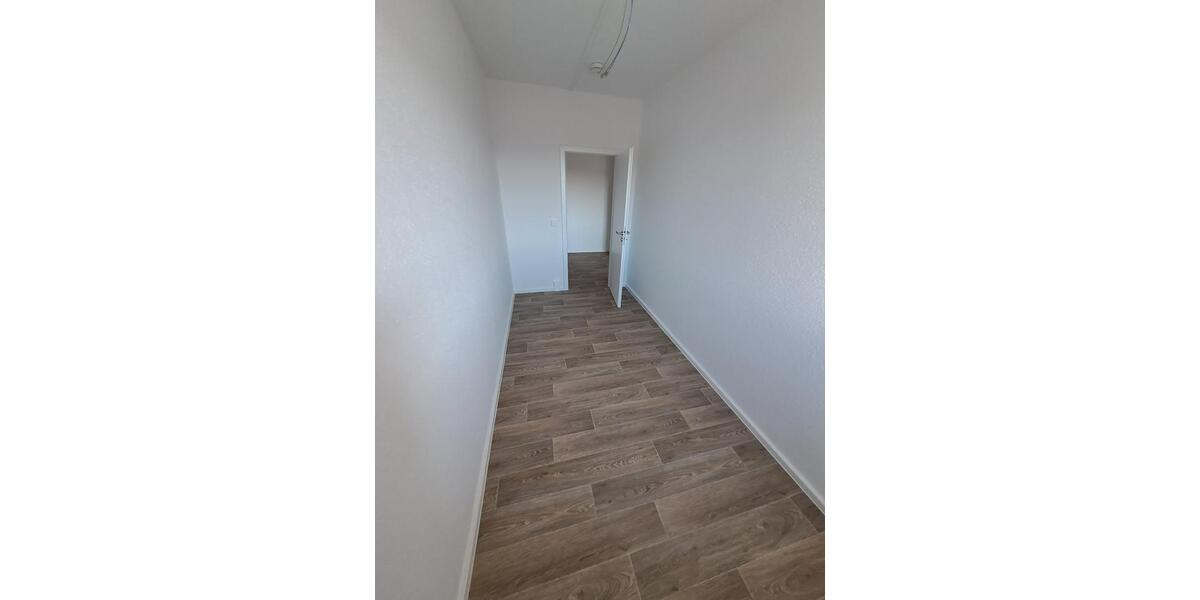 Wohnen auf Zeit Freiberg - 1 Zimmer, 8 m&sup2;, 268&euro; | Angebot:25295728