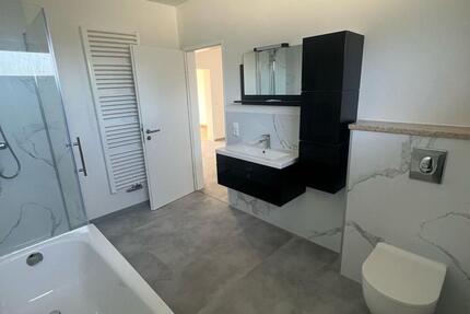 Moderne sonnige 4-Zi-Wohnung ab sofort in Cham zu vermieten