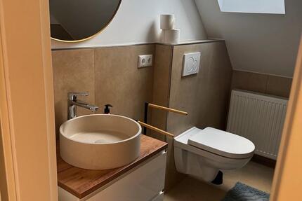 Moderne Dachgeschosswohnung im Duisburger Süden zimmer