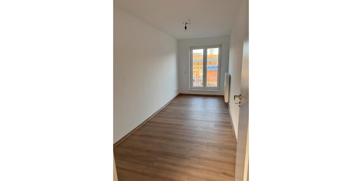 Dachgeschoßwohnung Nossen - 4 Zimmer, 115 m&sup2;, 1.250&euro; | Angebot:25312767