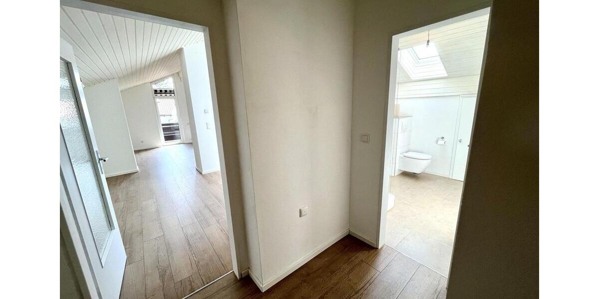 Dachgeschoßwohnung Bergen - 1.5 Zimmer, 64 m&sup2;, 890&euro; | Angebot:26613871