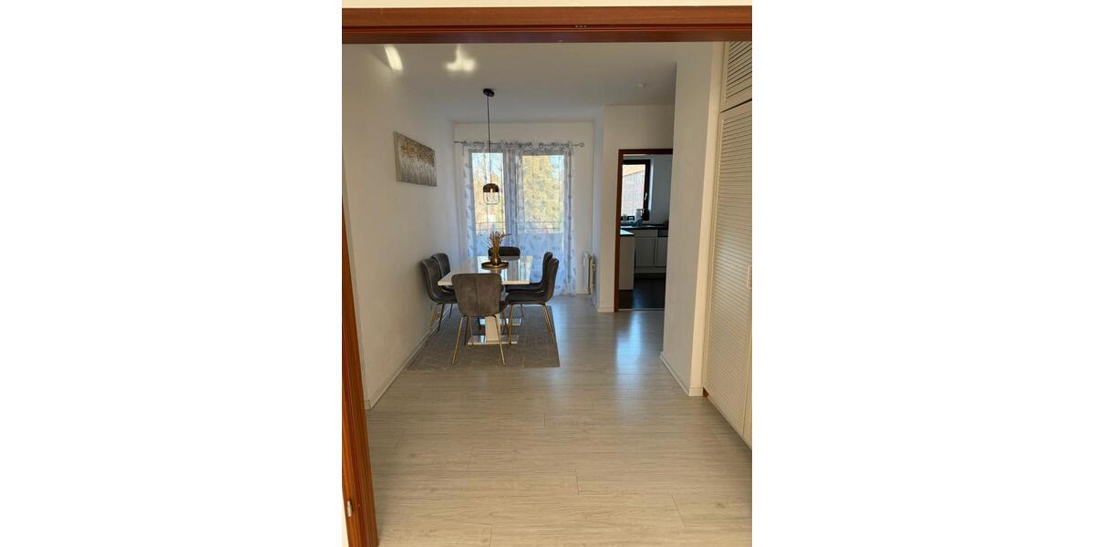 Etagenwohnung Flensburg - 3 Zimmer, 83 m&sup2;, 725&euro; | Angebot:26704875
