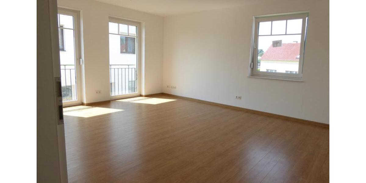 Etagenwohnung Werder (Havel) - 3 Zimmer, 82 m&sup2;, 1.200&euro; | Angebot:25924954