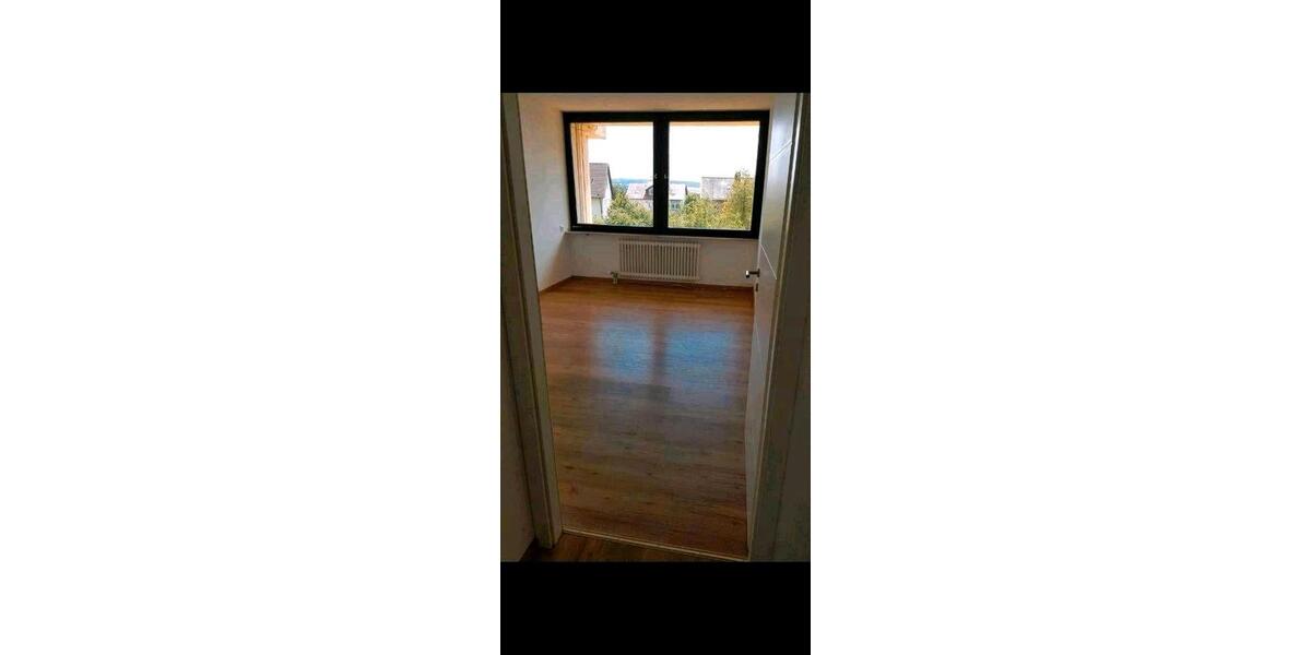 Etagenwohnung Bad Neustadt an der Saale - 4 Zimmer, 114 m&sup2;, 1.150&euro; | Angebot:26234797