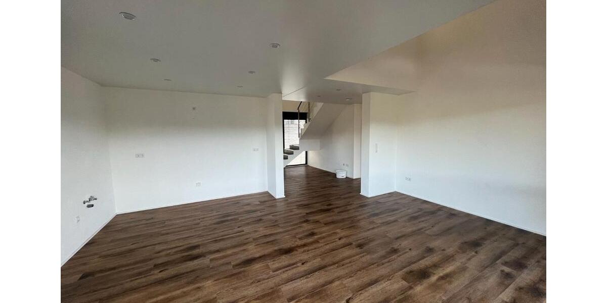 Maisonettenwohnung Siegen - 4 Zimmer, 175 m&sup2;, 1.900&euro; | Angebot:26531295