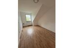 Dachgeschoßwohnung Duisburg Mittelmeiderich - 3 Zimmer, 75 m&sup2;, 550&euro; | Angebot:26491259