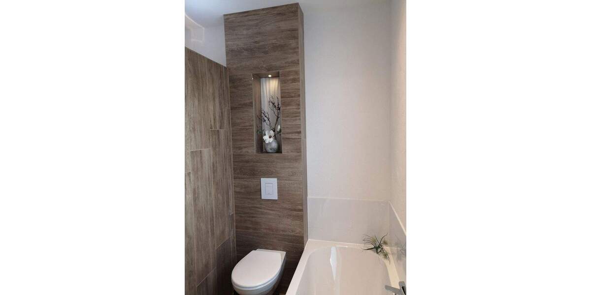 Doppelhaushälfte Langenselbold - 6 Zimmer, 140 m&sup2;, 2.100&euro; | Angebot:24656783