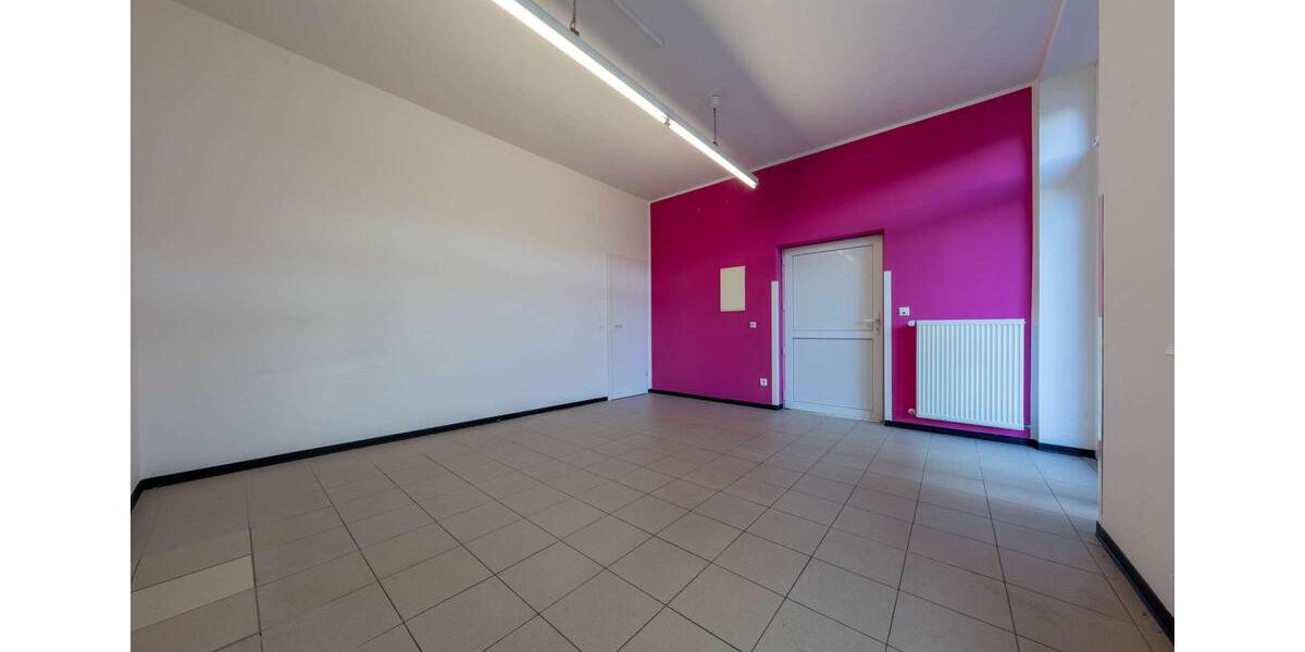 Modernes Ladenlokal oder Bürofläche in verkehrsgünstiger Lage von Südkirchen zimmer