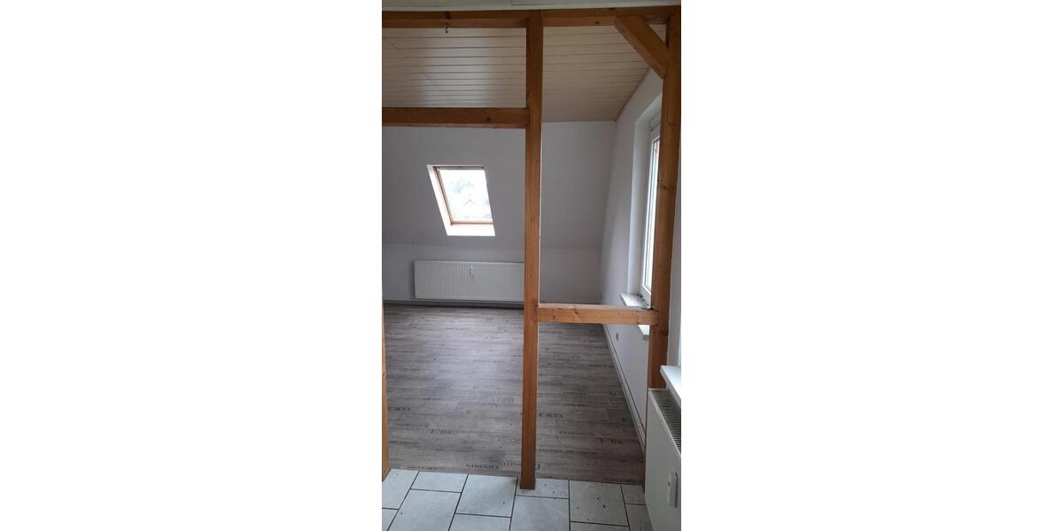 Erdgeschoßwohnung Oschersleben (Bode) - 4 Zimmer, 75 m&sup2;, 250&euro; | Angebot:21354942