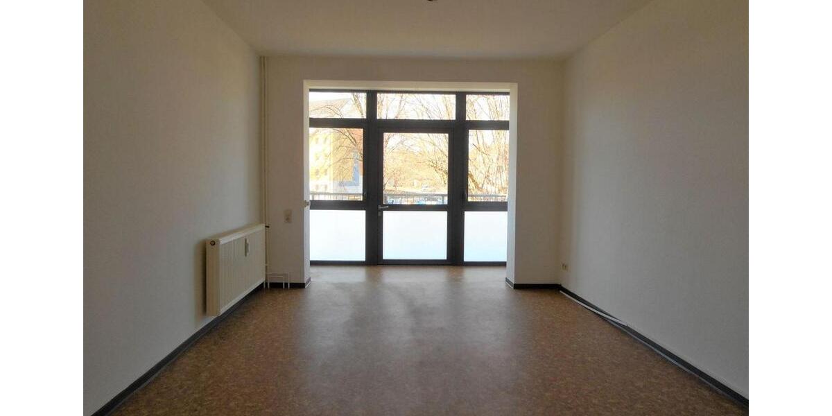 Erdgeschoßwohnung Bischofswerda - 2 Zimmer, 61 m&sup2;, 375&euro; | Angebot:26419897