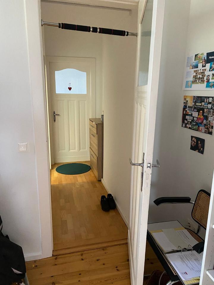 Bright sunny shared Apartment & private Bathroom(Charlottenburg)
