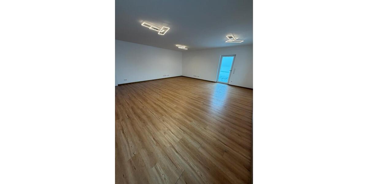 Erdgeschoßwohnung Tittling - 4 Zimmer, 88 m&sup2;, 950&euro; | Angebot:24830365