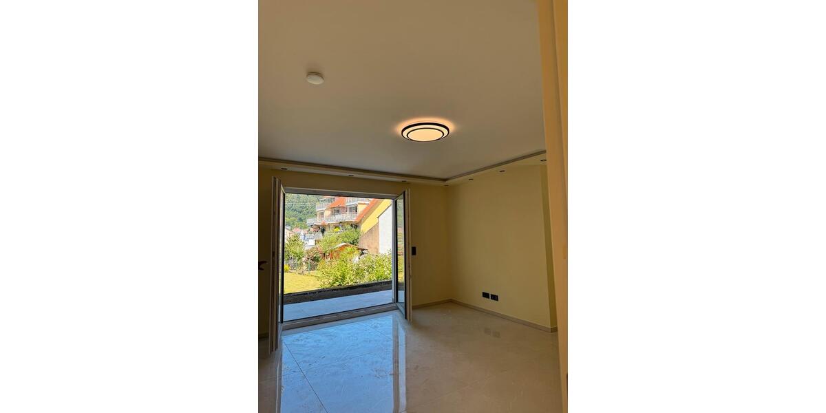 Erdgeschoßwohnung Waldkirch - 3 Zimmer, 110 m&sup2;, 2.600&euro; | Angebot:26699176