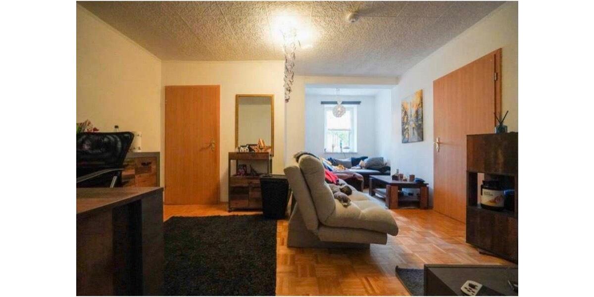 Große 4–5-Zimmer-Wohnung mit Terrasse & Stellplatz 5 zimmer