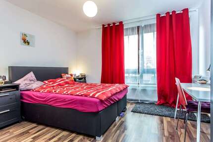 Zimmer Frankfurt Sachsenhausen Süd - 9 Zimmer, 600&euro; | Angebot:26758589