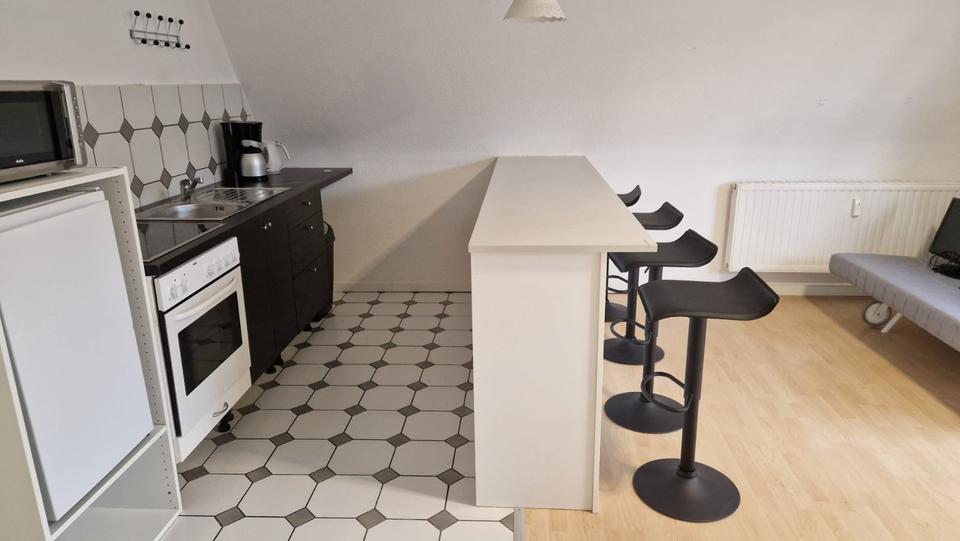 Wohnen auf Zeit Mönchengladbach Nord - 2 Zimmer, 110 m&sup2;, 13&euro; | Angebot:24581348