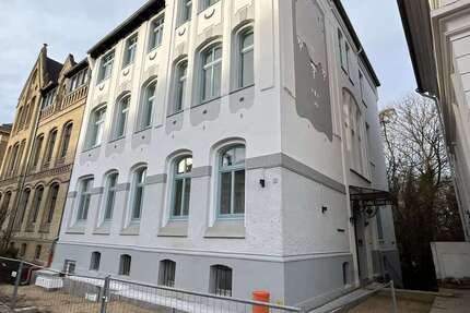 Wohnung zum Mieten in Braunschweig 2.114,15 € 128.13 m² 3 zimmer