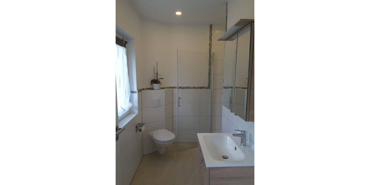 Doppelhaushälfte Impflingen - 4 Zimmer, 120 m&sup2;, 1.200&euro; | Angebot:26256139