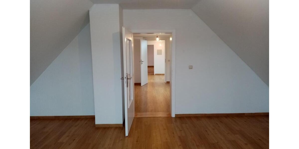 Einfamilienhaus Ihrlerstein - 6 Zimmer, 137 m&sup2;, 1.250&euro; | Angebot:26614473