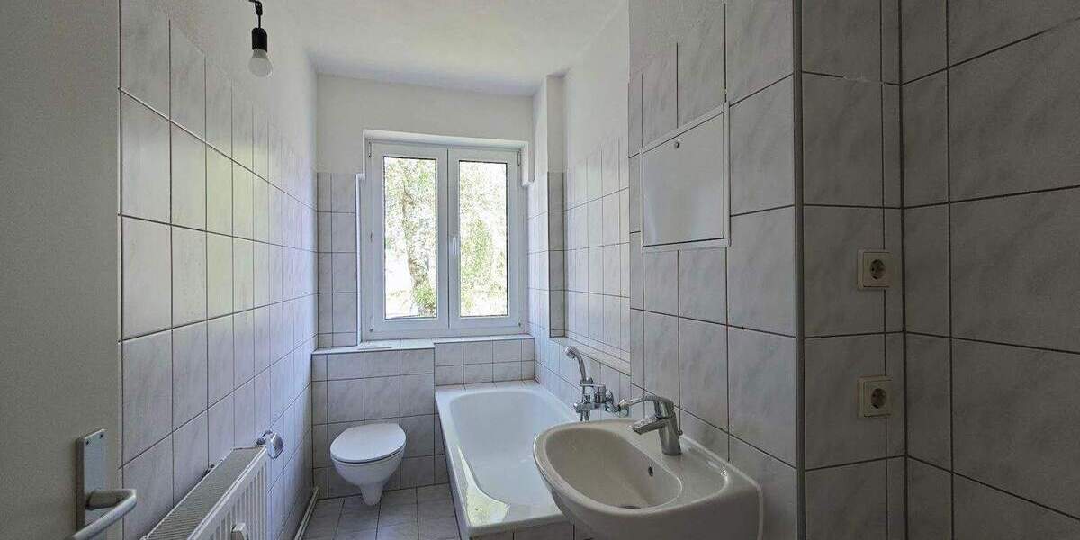 Etagenwohnung Zeitz - 2 Zimmer, 56 m&sup2;, 329&euro; | Angebot:24450851