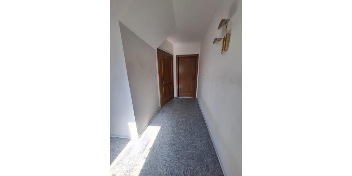 Dachgeschoßwohnung Annaberg-Buchholz Buchholz - 2 Zimmer, 81 m&sup2;, 350&euro; | Angebot:24535097