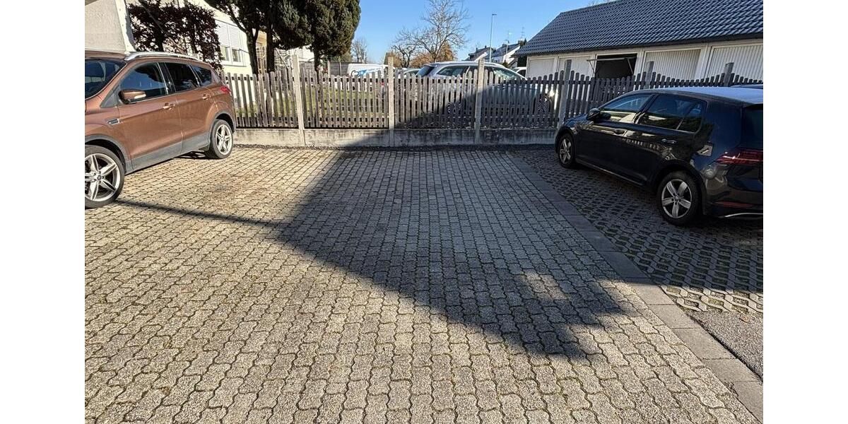 4-Zimmer-Reihenmittelhaus mit Balkon und Terrasse in Eichenried 4 zimmer