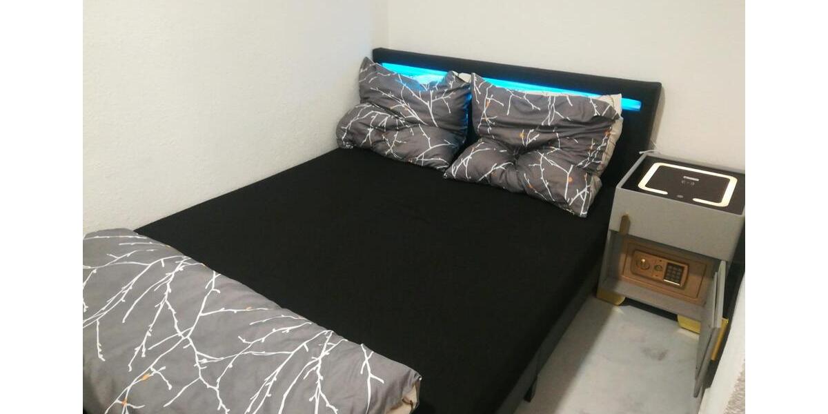 Wohnen auf Zeit Wuppertal Lichtenplatz - 1 Zimmer, 220 m&sup2;, 25&euro; | Angebot:25105100