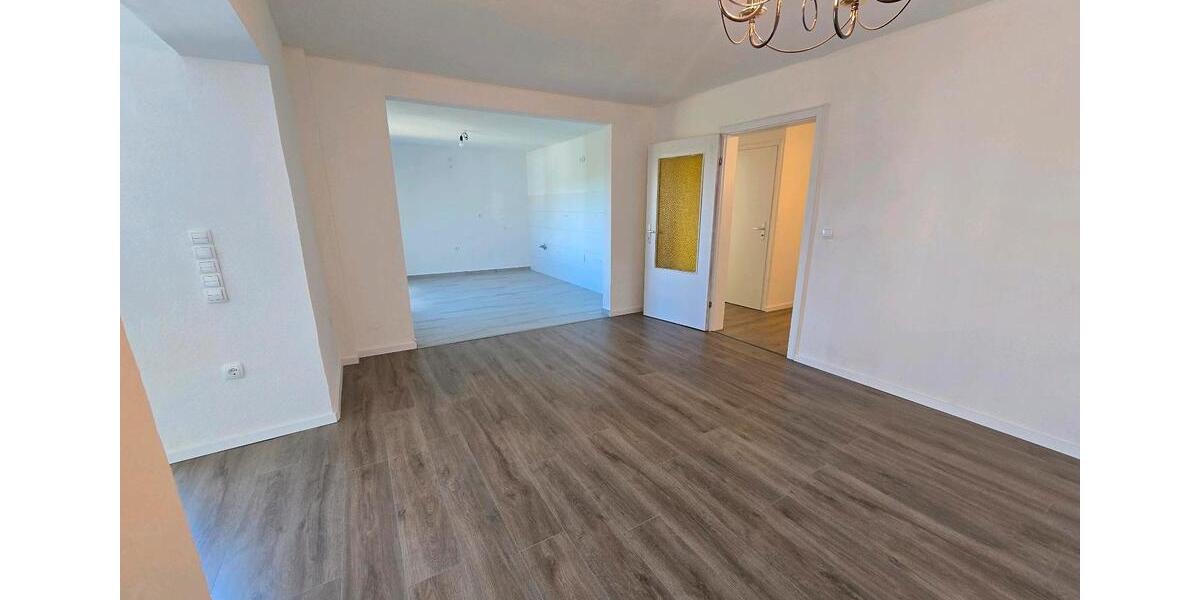 Erdgeschoßwohnung Hilchenbach - 3 Zimmer, 118 m&sup2;, 1.090&euro; | Angebot:26677965