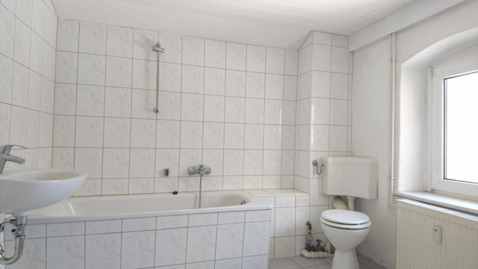 Dachgeschoßwohnung Riesa - 2 Zimmer, 48 m&sup2;, 288&euro; | Angebot:15641593