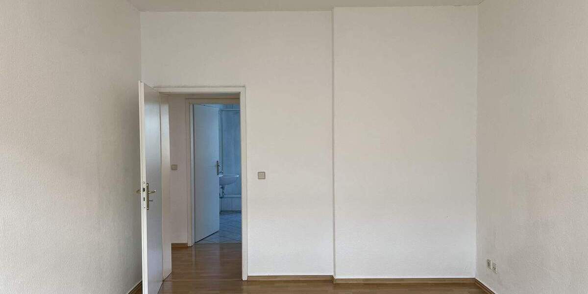 2-Raum-Wohnung mit Einbauküche, Balkon, Dusch- und Wannenbad ab sofort bezugsfertig! 2 zimmer
