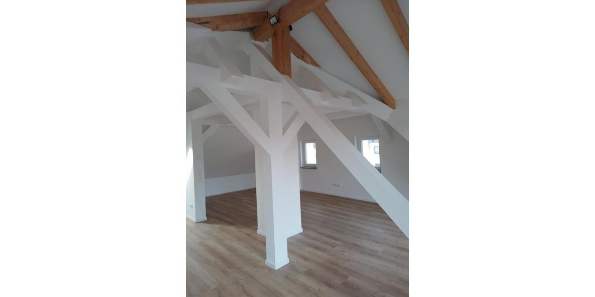 Dachgeschoßwohnung Creußen - 2 Zimmer, 67 m&sup2;, 894&euro; | Angebot:25855042