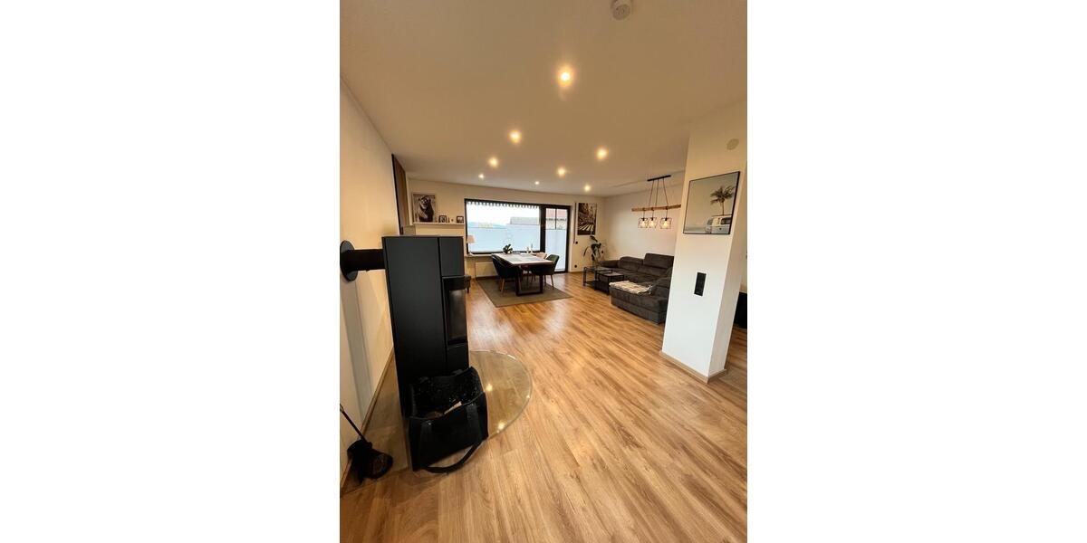 Einfamilienhaus Niedenstein - 5 Zimmer, 140 m&sup2;, 1.600&euro; | Angebot:25863168