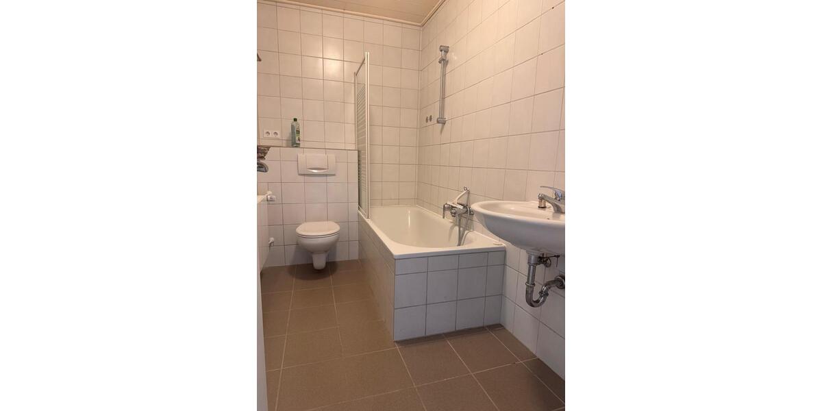 Erdgeschoßwohnung Wallenhorst - 3.5 Zimmer, 120 m&sup2;, 1.250&euro; | Angebot:26645754