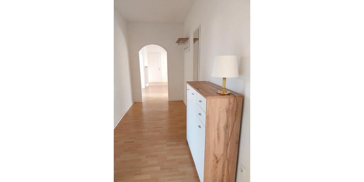 Etagenwohnung Bad Wildungen - 3 Zimmer, 107 m&sup2;, 695&euro; | Angebot:25924912
