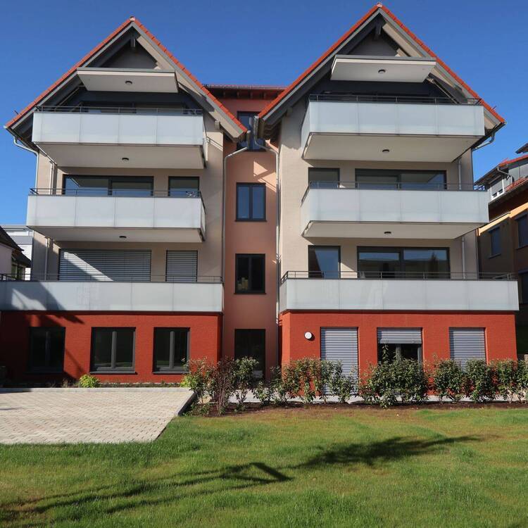 Lichtdurchflutete 3,5-Zimmer-Wohnung im Neubau: Ihr sonniges Zuhause in Seenähe