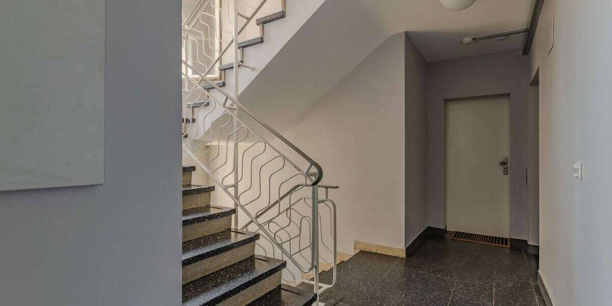 Etagenwohnung Frankfurt am Main Bahnhofsviertel - 2 Zimmer, 55 m&sup2;, 1.580&euro; | Angebot:26154035