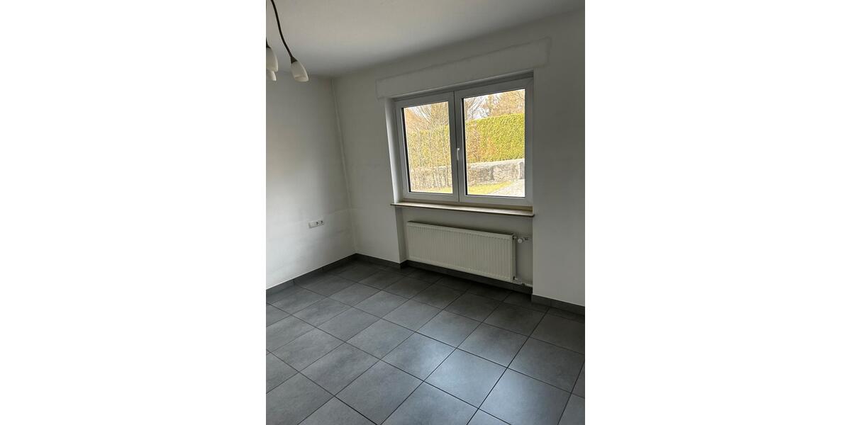 Erdgeschoßwohnung Marktheidenfeld - 4 Zimmer, 107 m&sup2;, 1.080&euro; | Angebot:25609658
