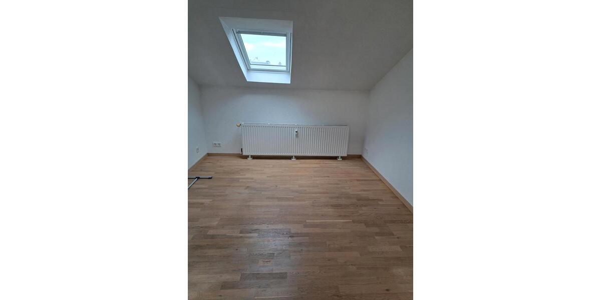Dachgeschoßwohnung Hildesheim Bockfeld - 2 Zimmer, 45 m&sup2;, 495&euro; | Angebot:26386019
